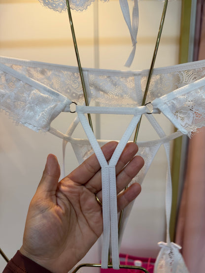 Fantasia Noiva Sapeca com Chocker