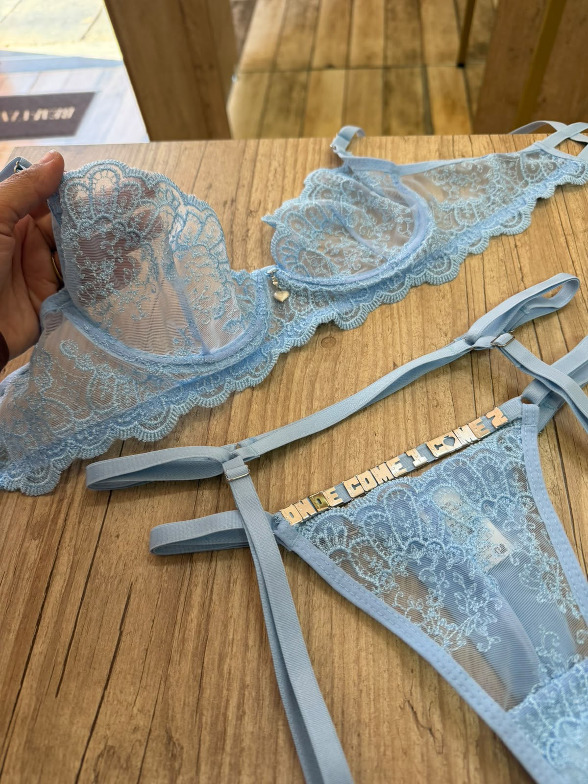 Conjunto Beijo Proibido com Cinta Fetiche - 12 letras