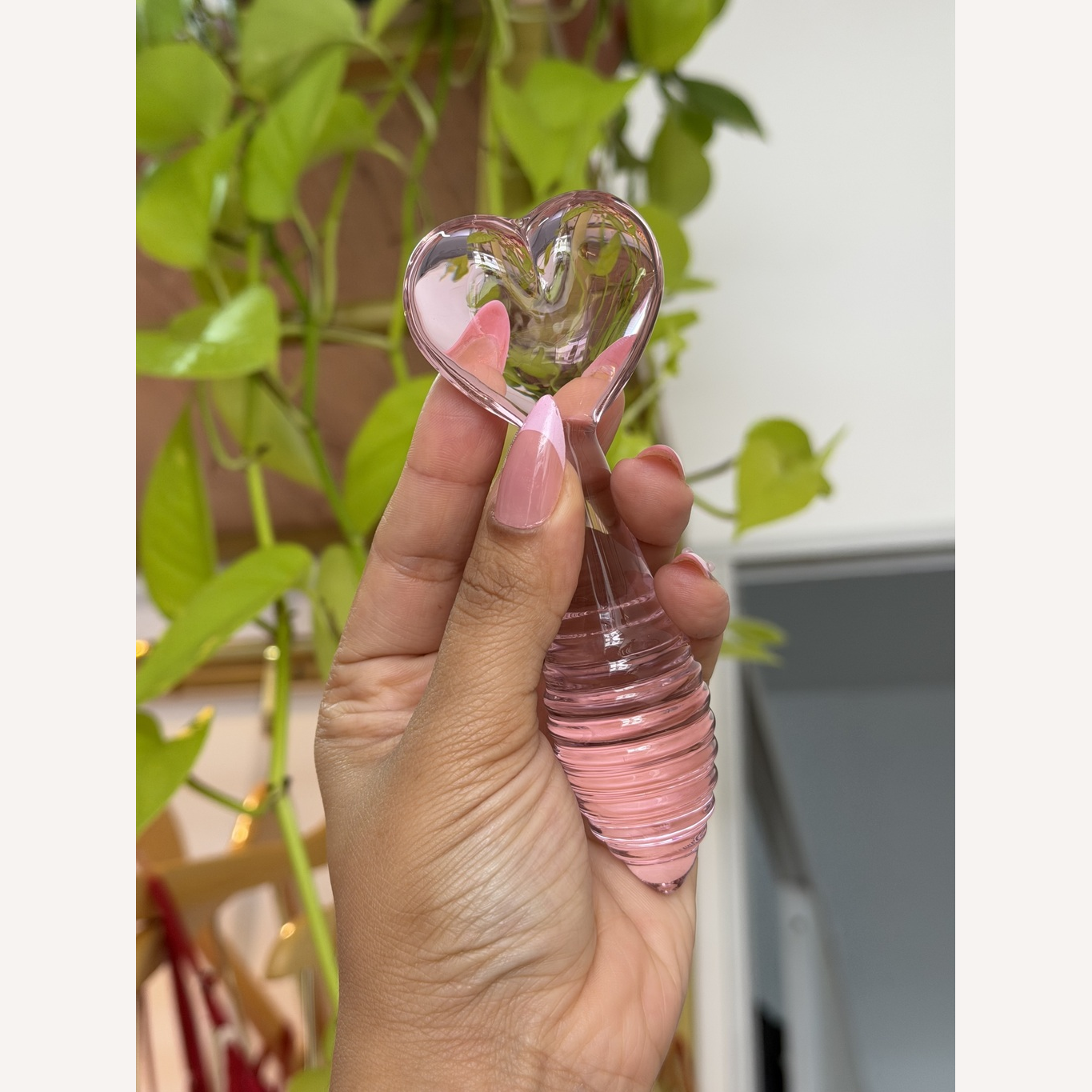 Plug Anal de Vidro Colmeia com Base de Coração - 13,0 x 3,0 cm