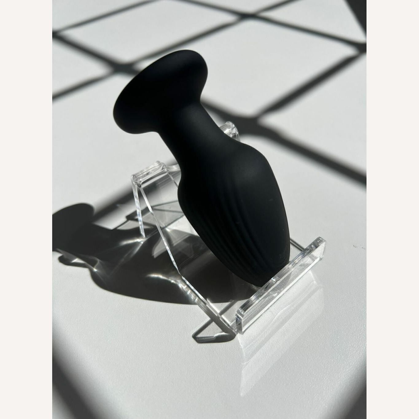 Plug Anal em Silicone 10 modos de vibração Luz de Led - Recarregável Controle remoto sem fio - 9x3,1
