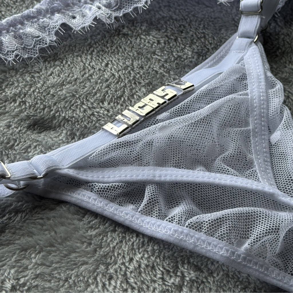 Calcinha Love em Tule coração Personalizada até 10 letras