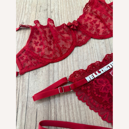 Conjunto Laços de Amor Rubi Personalizável até 15 letras