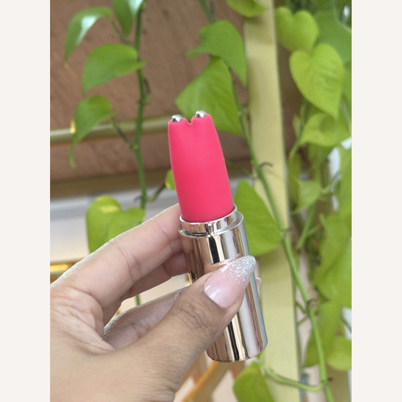 Batom Estimulador por Choque e Vibro – Betty S-Hande