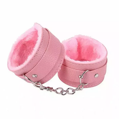 Algema Bracelete com Corrente Pelúcia