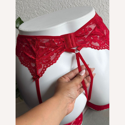 Cinta Liga Renda + Calcinha Aberta + Perneira